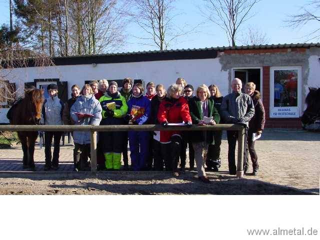 15 neue Hestadagar-Richter fr�hlich in Reginas Isi-Reitschule in Almstedt - Versand